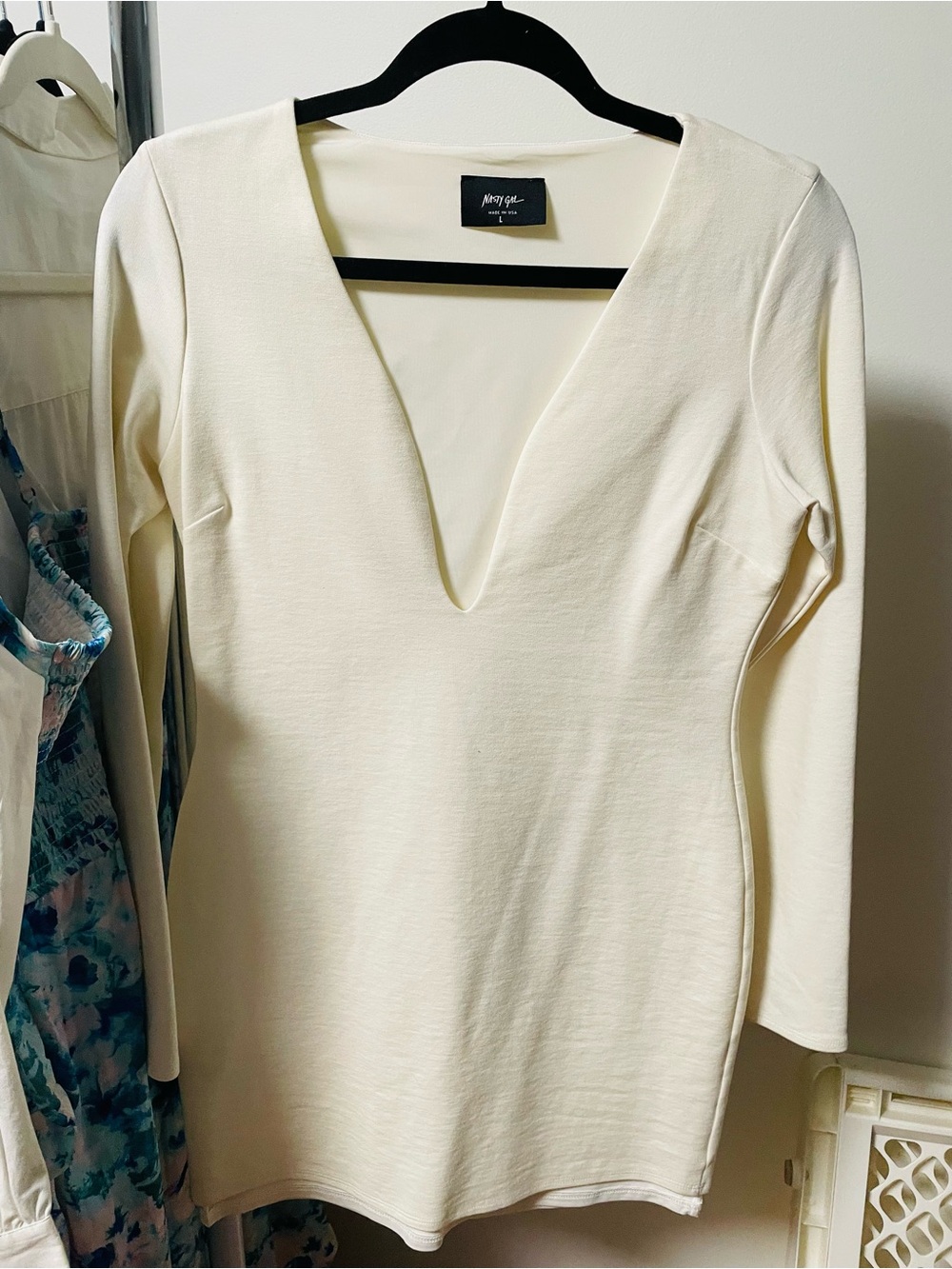 Nastygal White/Cream V-Neck Long Sleeve Dress